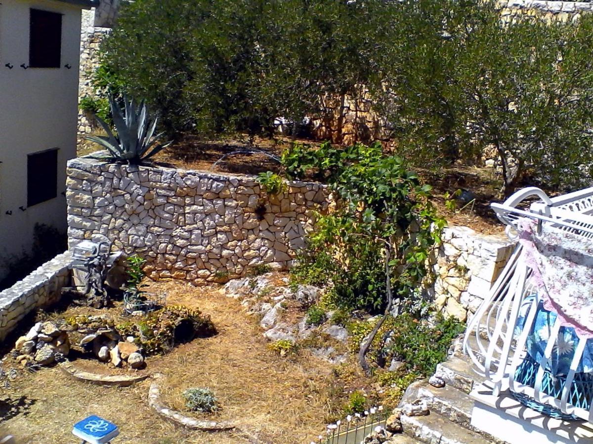 Apartments By The Sea Sevid, Trogir - 16897 Marina Exterior foto